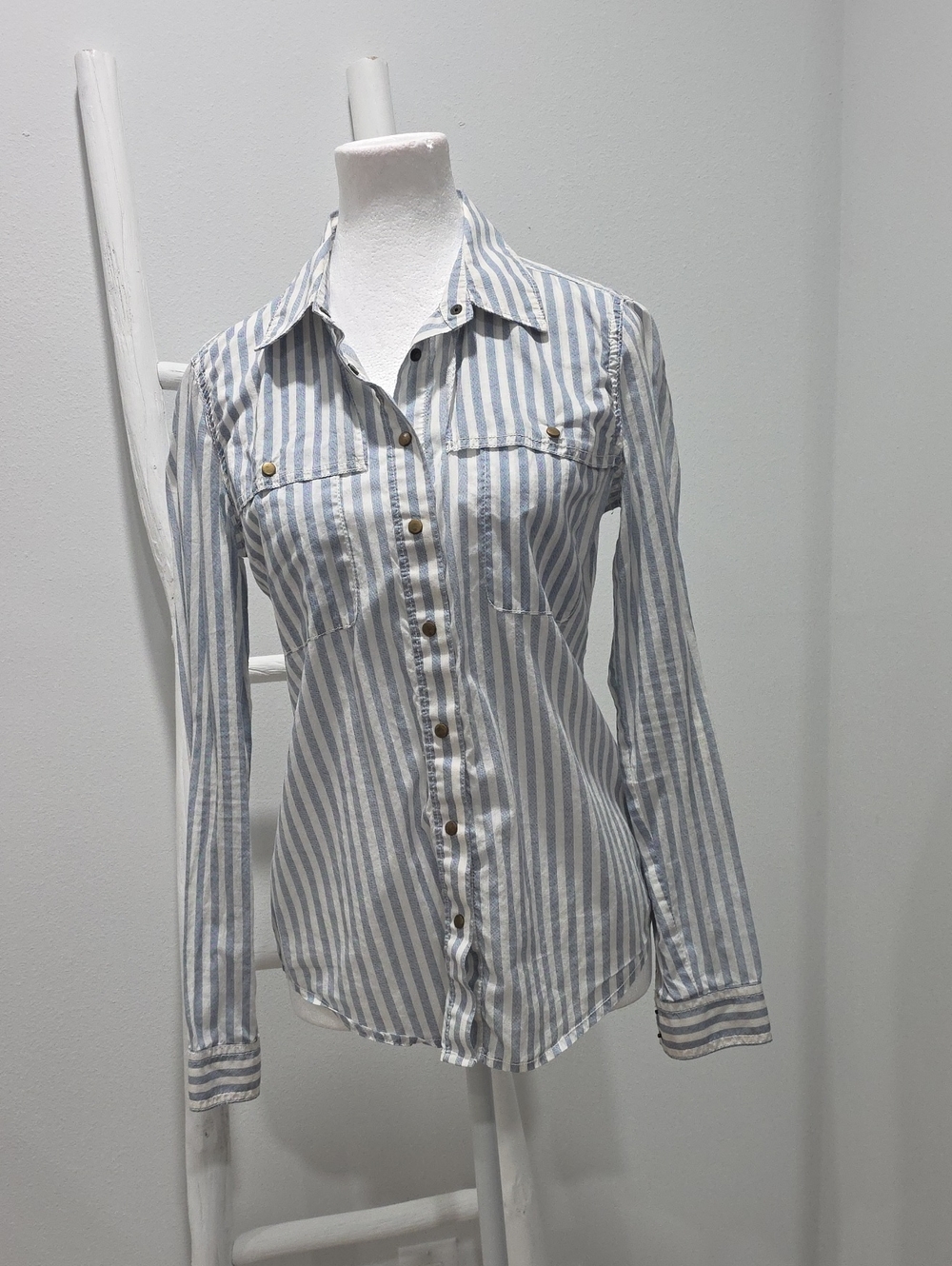 Striped Snap Button-Front Women's Shirt - Light Blue/White